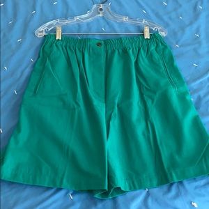 Karen Scott shorts size 14